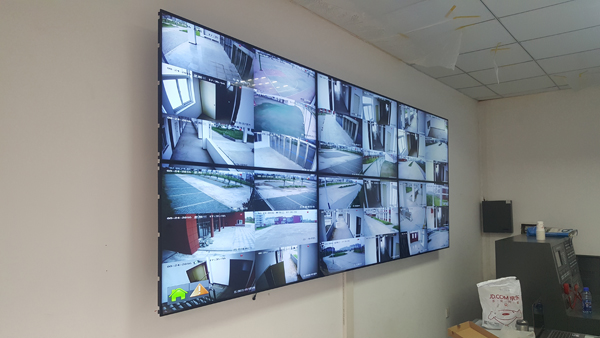 職業(yè)學院監(jiān)控機房